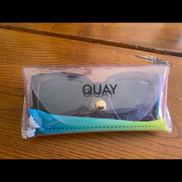 Quay Icy Studded Sunglasses - Picture 6 of 6